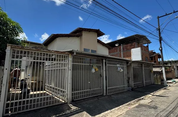 Casa geminada para venda, 1 quarto(s),  Limoeiro, Timóteo