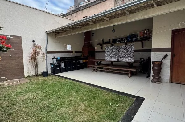 Casa para ,3 quarto(s),  Santa Helena, Coronel Fabriciano