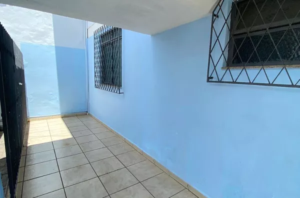 Casa a venda 3 quarto(s) sendo uma suíte, sala, cozinha, área de serviço, banheiro social, vaga de garagem bairro professores coronel fabriciano