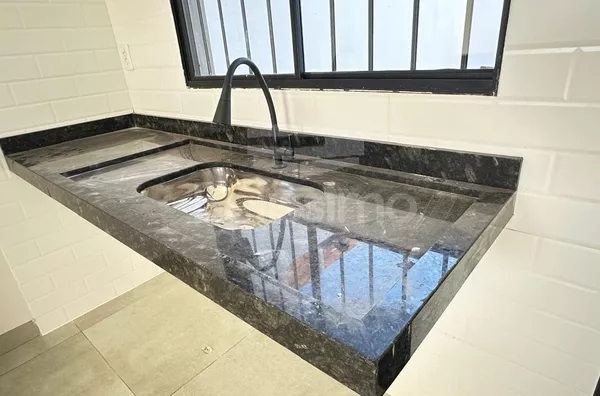 Casa para venda 2 quarto(s) sendo 1 suíte, sala, cozinha  banheiro social, lavanderia coberta e garagem para 2 carro.