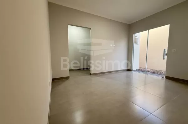 Casa com excelente localização no Jardim Morumbi. Casa Contendo: 03 (Três) Quartos, sendo 01 (Uma) suíte, 01 (Uma) Sala de TV, 01 (Uma) Cozinha, 02 (Dois) Banheiros, 01 (Uma) Área de serviço coberta, Garagem para 2 carros.
