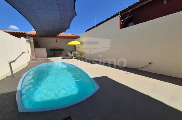 Casa para venda 3 quarto(s), sendo 1 suíte, sala, cozinha, banheiro social, lavanderia coberta, piscina e área gourmet 