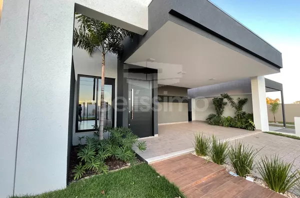 Linda Casa no condomínio costa Leste, Casa com 03(três) quartos, sendo 1 suíte, 01(uma) sala de TV, 01 (uma) cozinha, 01 (uma) área de serviço coberta  e 03 (três) banheiros e com garagem coberta para 2 carros.