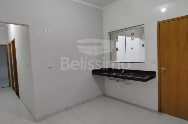 Casa para venda 2 quarto(s) - sala, cozinha, banheiro social, garagem coberta e garagem para 2 carros.