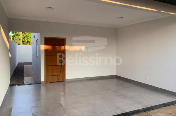 Casa a venda 2 (dois) dormitório,  01 (um) banheiro,  banheiro social, cozinha com layout moderno, sala de TV com lindo acabamento em gesso e lavanderia coberta espaço para ampliação de área gourmet e piscina.