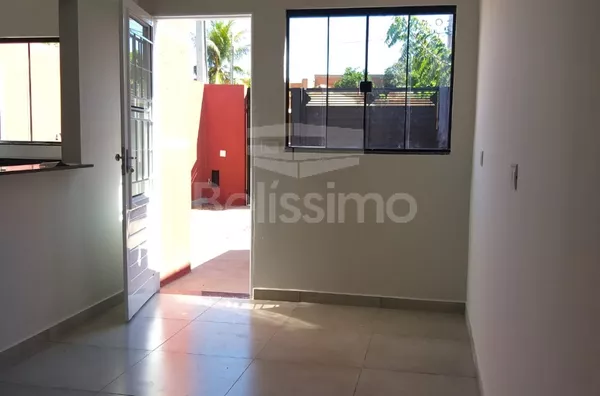 Casa para venda 1 quarto(s) + 1 suíte, sala, cozinha, banheiro social, lavanderia coberta e garagem 1 carro.