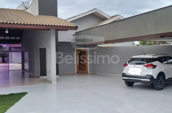 Linda Casa em Três Lagoas. Hall de entrada, asa de 3(rês) quartos, sendo uma com closet, Banheiro social, 01(uma) sala de esta, 01(uma) sala de jantar, 01 (uma) cozinha com armários planejados, 02(dois)depósitos, 01 (uma) Lavanderia coberta, Área Gourmet,