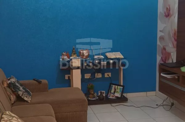 Casa bem localizada, no Jardim Planalto. Casa contendo 02 (dois) quartos, sendo 01 suíte, 02 (dois) banheiros, 02 (duas) salas, cozinha, lavanderia coberta,, área gourmet e garagem para 2 carros.