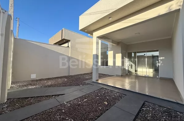 Casa com excelente localização no Jardim Morumbi. Casa Contendo: 03 (Três) Quartos, sendo 01 (Uma) suíte, 01 (Uma) Sala de TV, 01 (Uma) Cozinha, 02 (Dois) Banheiros, 01 (Uma) Área de serviço coberta, Garagem para 2 carros.