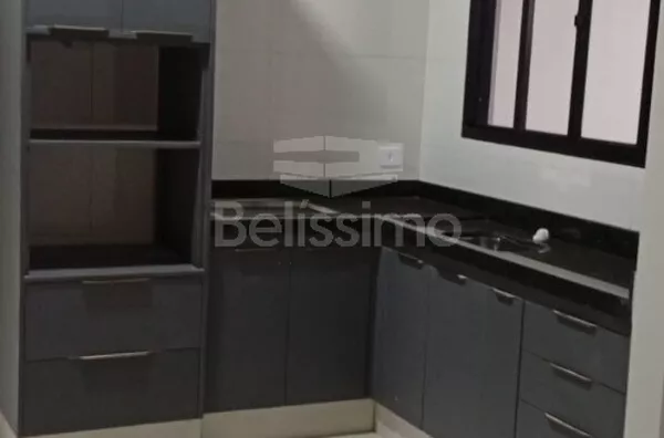 Casa localizada no bairro Bela Vista da Lagoa, Contendo 03(três) quartos, sendo uma suíte, 01(uma) sala de TV, 01(uma) cozinha com planejados, 02(dois) banheiros, 01(uma) área de serviço coberta e com garagem para 2 carros.