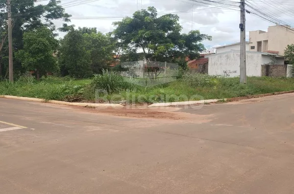 3 Terrenos com excelente localização, 12 minutos do centro, próximo ao Hospital Regional, próximo á CEI das Ácacias, escola, posto de saúde, padaria, supermercado.  Cada terreno medindo 225m², uma área de 675m².