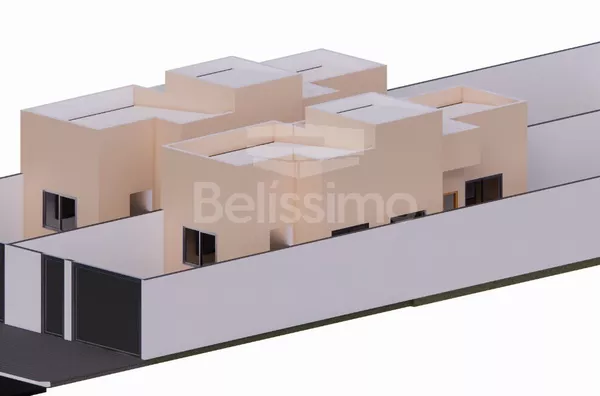 Casa com excelente localização. Casa de 2 quartos,  01(uma) sala de TV, 01 (uma) cozinha, (01) banheiro, 01 (uma) área de serviço coberta e garagem para 1 carro.