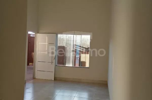 Casa para venda 2 quarto(s), sendo 1 suíte, sala, cozinha , banheiro social, lavanderia coberta e garagem 1 carro.