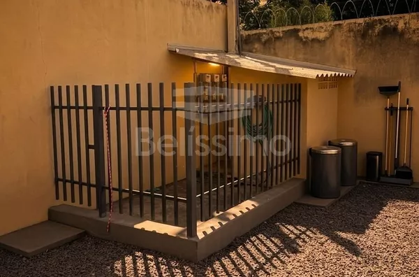 Casa para venda contendo: 2 quarto(s) sendo 1 planejado, sala ampla, cozinha c/ planejados, 2 banheiros c/ planejados, lavanderia coberta, área de lazer e garagem coberta