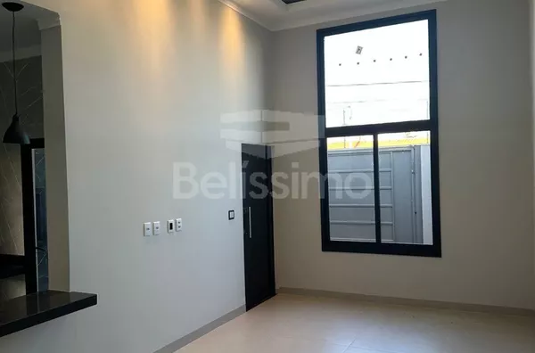 Casa para venda, 3 quarto(s),  sendo 1 suíte, sala, cozinha lavanderia coberta e garagem para 2 carros.