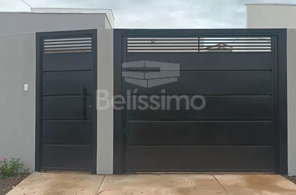 Casa  localizada no bairro Nova Três Lagoas, com 02(Dois) quarto(s), 1(Uma) sala, 1 (Uma) cozinha, 1(Um) banheiro, 1(Uma) lavanderia e garagem para 1(Um) carro.