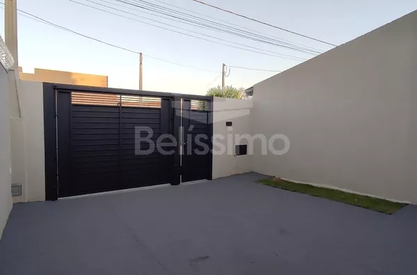 Casa para venda 2 quarto(s) - sala, cozinha, banheiro social, garagem coberta e garagem para 2 carros.