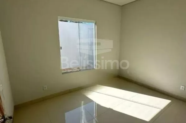 Casa localizada no bairro Jardim das Acácias  Casa com 03(Três) quartos, 01(uma) sala de TV, 01(uma) cozinha, 01(um) banheiro, 01(uma) área de serviço, garagem para 1 carro.