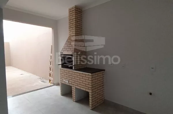 Casa para venda 2 quarto(s), sendo 1 suíte, sala, cozinha + área gourmet, banheiro social, lavanderia coberta e garagem para 2 carros.