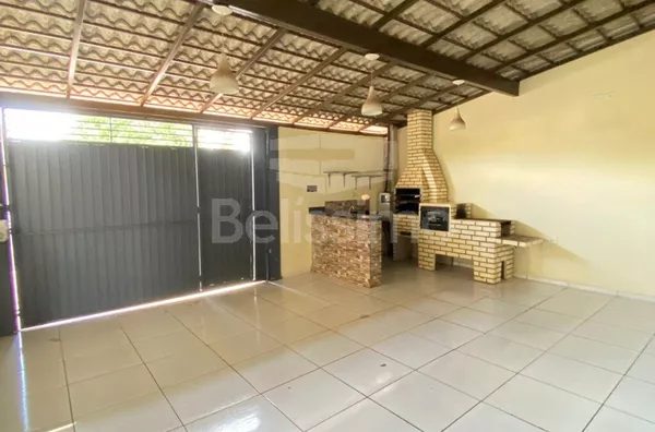 Casa bem localizada a 5 minutos do centro no Residencial Quinta Da Lagoa. 