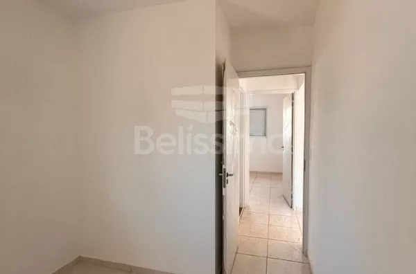 Casa em condomínio para venda, com 3(Três) quarto(s) sendo 1(Uma) suíte, 1(Uma) sala, 1 (Uma) cozinha, 2(Dois) banheiros, 1(Uma) lavanderia e garagem para 1(Um) carro.