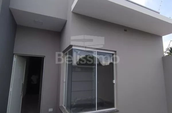 Casa para venda, 2 quarto(s), sendo 1 suíte, sala, cozinha,  garagem e lavanderia coberta. 