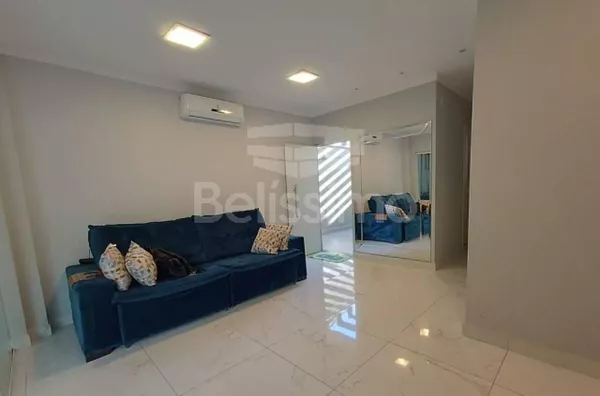 Belíssima Casa no Condomínio Eco Ville I. Casa com 02(dois) quartos, sendo 1 suíte com closet, 2º quarto todo com planejados, os dois quartos com ar condicionado, 01(uma) ampla sala de TV com planejados, 01(uma) cozinha gourmet ampla com planejados, banca