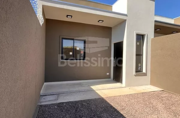 Linda casa no bairro Parque Paulista, casa bem localizada. Casa contendo, 2 (Dois) Quartos, sendo 1 (Uma) suíte, 2 (Dois) Banheiros, Sala de TV, Cozinha, Lavanderia coberta e garagem para dois carros.