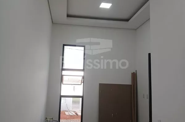 Ótima oportunidade no Loteamento Santa Helena. Casa de 3 quartos, sendo 1 suíte, 01(uma) sala, 01 (uma) cozinha, 01 (uma) área de serviço coberta e 02 (dois) banheiros e garagem