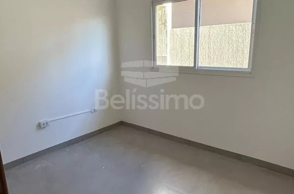 Casa para venda 3 quarto(s) sendo 1 suíte, sala ampla, linda cozinha, banheiro social, lavanderia coberta, área de churrasco, fogão a lenha e piscina.