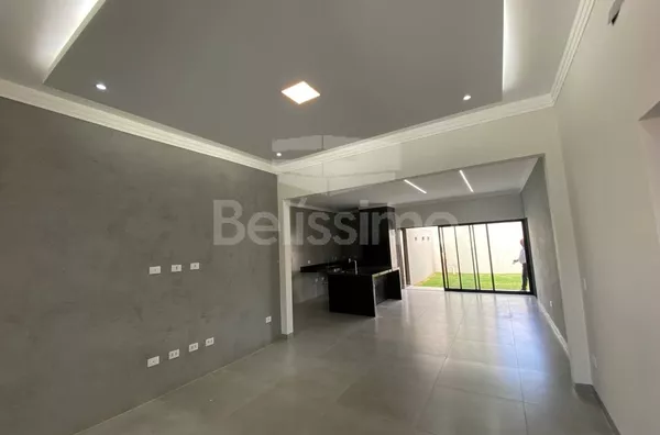 Linda Casa no condomínio costa Leste, Casa com 03(três) quartos, sendo 1 suíte, 01(uma) sala de TV, 01 (uma) cozinha, 01 (uma) área de serviço coberta  e 03 (três) banheiros e com garagem coberta para 2 carros.