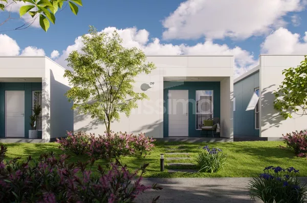 Casa com excelente localização no bairro Real Park. Casa de 2 quartos,  01(uma) sala de TV, 01 (uma) cozinha, (01) banheiro, Varanda coberta e com garagem para 1 carro.