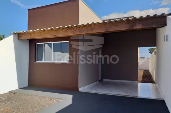 Casa para venda 3(três) dormitórios, sendo 01 (uma) suíte contendo closet e 01 (um) banheiro,  banheiro social, cozinha planejada , sala TV e lavanderia coberta.