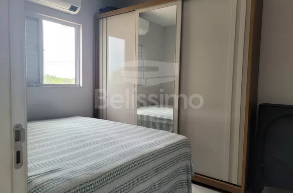 Condomínio com excelente localização no bairro Novo Europa. Casa de 2 quartos,  01(uma) sala de TV, 01 (uma) cozinha, (01) banheiro, 01 (uma) área de serviço e garagem para 1 carro.