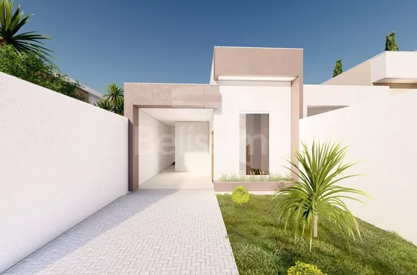 Casa com excelente localização no Bela vista da Lagoa. Casa Contendo: 03 (Três) Quartos, sendo 01 (Uma) Suíte, 01 (Uma) Sala com pé direito amplo, 01 (Uma) Cozinha, 02 (Dois) Banheiros, 01 (Uma) Área de serviço coberta, Garagem para 02 carros