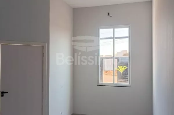 Linda casa no bairro Nova Três Lagoas, casa bem localizada. Casa contendo, 2 (Dois) Quartos, 1 (Um) Banheiro, Sala de TV, Cozinha e Lavanderia.