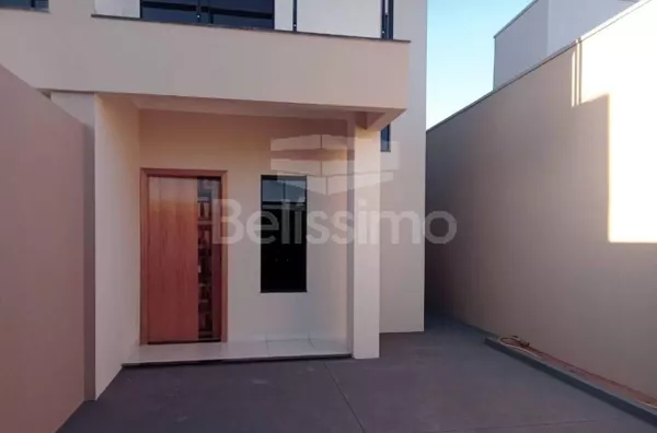 Lindo Sobrado com excelente localização 10 minutos do centro. Sobrado com 2 quartos, sendo 1 suíte, 01(uma) sala de TV, 01 (uma) cozinha, 01 (uma) área de serviço e 02 (dois) banheiros e com garagem para 2 carros.  Espaço para ampliação área gourmet .  Co