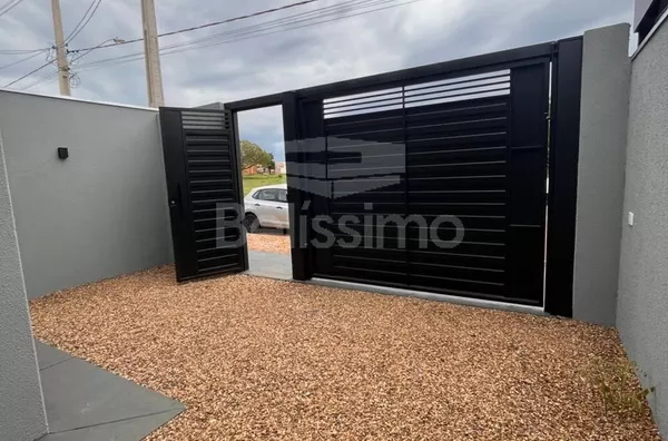 Casa bairro Bela Vista da Lagoa, bem localizada. Casa contendo, 2 (Dois) Quartos, sendo 1 (Uma) suíte, 2 (Dois) Banheiros, Sala de TV, Cozinha, Lavanderia e garagem para dois carros.