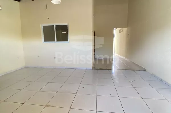 Casa bem localizada a 5 minutos do centro no Residencial Quinta Da Lagoa. 