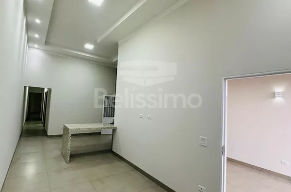 Ótima oportunidade no bairro Bela Vista da Lagoa. Casa de 3 quartos, sendo 1 suíte, 01(uma) sala, 01 (uma) cozinha, 01 (uma) área de serviço coberta e 02 (dois) banheiros e garagem para 2 carros.
