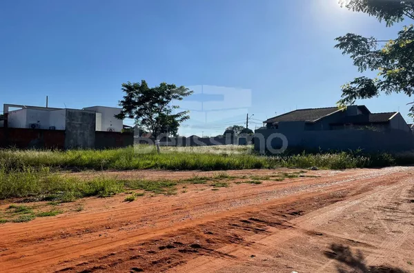 Terreno com excelente localização, 5 minutos do centro, próximo ao Hospital auxiliadora, posto de combustível, posto de saúde, escola, supermercado, lotérica.   Medindo 226m²