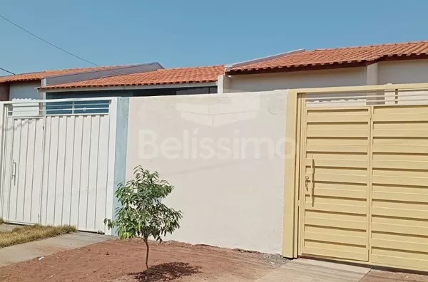 Casa localizada no bairro Jardim das acácias , com 2(dois) quarto(s), 1(Uma) sala, 1 (Uma) cozinha, 1(um) banheiros, 1(Uma) lavanderia e garagem para 1(Um) carro.