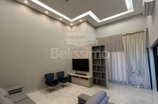 Casa com excelente localização no Condomínio Portal das Águas. Casa com 03(Três) quartos, sendo todos suíte, 01(uma) sala de TV,  01(uma) cozinha com área gourmet, 04(quatro) banheiros, 01(uma) área de serviço coberta e com garagem para 2 carros, piscina 