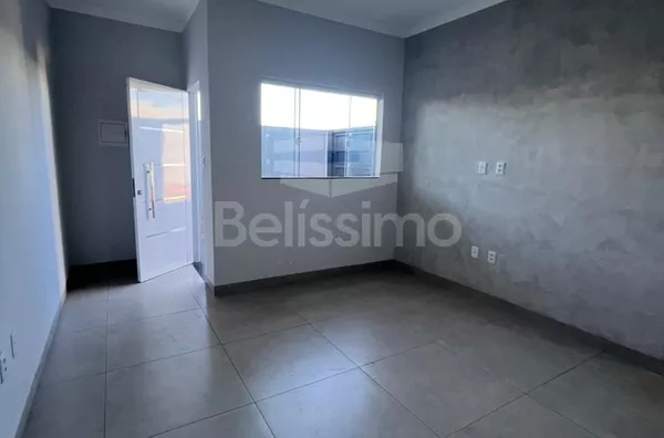 Casa com excelente localização no Bela Vista da Lagoa. Casa Contendo: 03 (Três) Quartos, sendo 01 (Uma) Suíte, 01 (Uma) Sala amplo, 01 (Uma) Cozinha, 2 (dois) Banheiros, 01 (Uma) Área de serviço coberta, Garagem para 02 carros