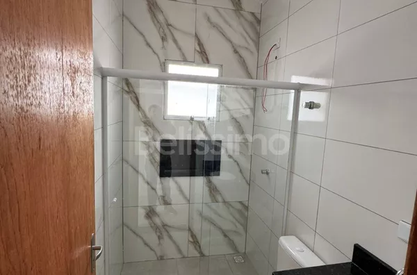 Linda casa no Bairro Mais Parque, com boa localização! 