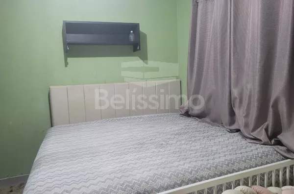 Linda casa no condomínio Eco Ville I. Casa contendo:  03 (Três) quarto(s) Sendo 1 suíte, sala, cozinha , 02 (Dois) banheiros, lavanderia coberta e garagem coberta p/ 2 carros.. 