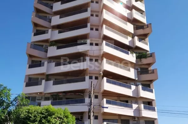 EXCELENTE OPORTUNIDADE. Apartamento no Centro, com 3 quartos, sendo (01) suíte com sacada, 2 quartos (um com sacada) banheiro social, lavabo, 01(uma) sala de TV ampla, sala de jantar, sacada ampla, , 01 (uma) cozinha ampla com planejados, 01 (uma) lavande