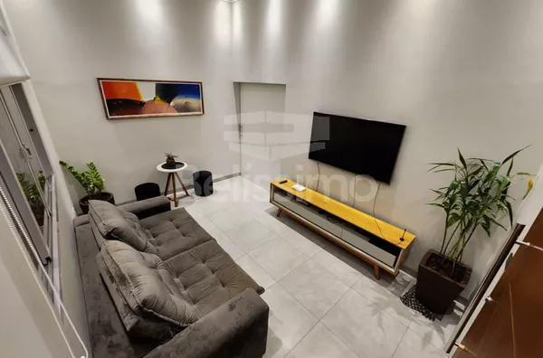 Casa para venda 2 quarto(s) Sendo 1 suíte, sala, linda cozinha , banheiro social, lavanderia coberta, garagem para 2 carros e amplo espaço no fundo para ampliação.