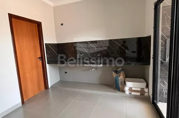 Casa com excelente localização no Bela vista da Lagoa. Casa Contendo: 03 (Três) Quartos, sendo 01 (Uma) Suíte, 01 (Uma) Sala com pé direito amplo, 01 (Uma) Cozinha, 02 (Dois) Banheiros, 01 (Uma) Área de serviço coberta, Garagem para 02 carros