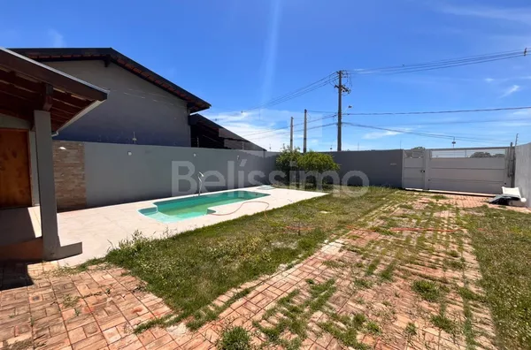 Casa localizada no bairro jardim dos Ipês IV, contendo 3 quarto(s) sendo 1 suíte, cozinha, banheiro social, lavanderia coberta, garagem para 2 carros e piscina.
